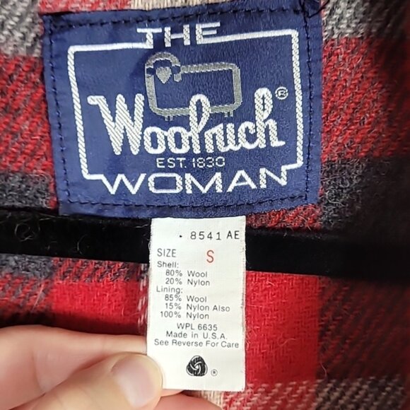 Vintage Woolrich Women Wool Chore Coat Size S Red Plaid Hooded Barn Zip Button - Picture 12 of 16